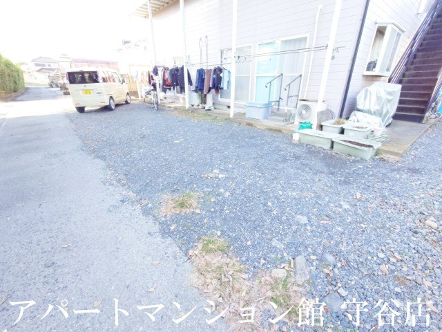 ルネサンス伊奈の駐車場
