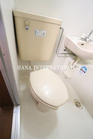 ピア国立のトイレ|※別号室参考写真です
