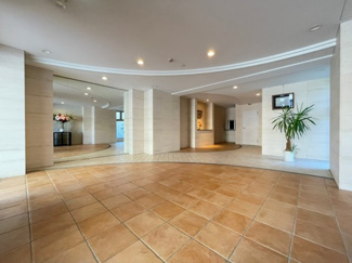 【エントランス】 | アロハマリーナ