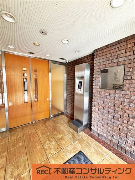 ステイツ上甲子園ゆりのき通りのエントランス