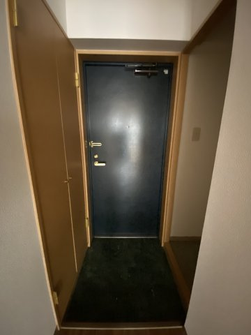 【玄関】ブランドール河原町プラザ