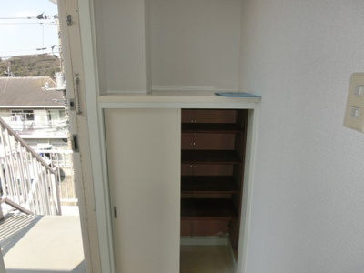 【玄関】 | メゾン高部B | シューズボックス
