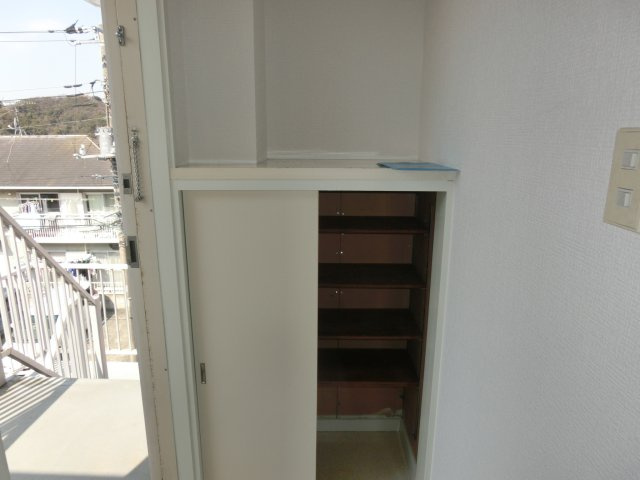 【玄関】 | メゾン高部B | シューズボックス
