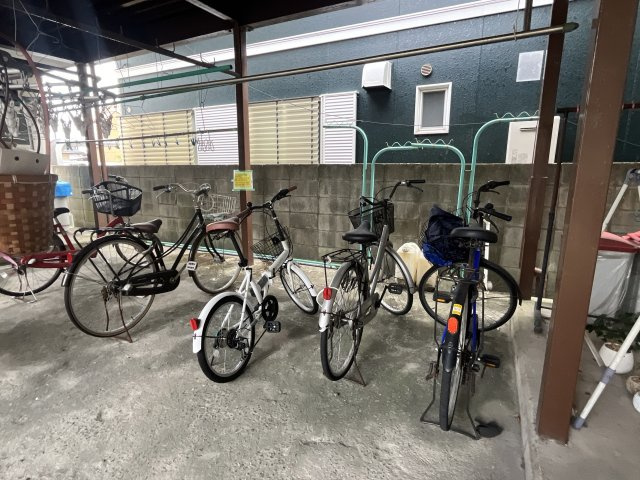 白楊荘の駐車場