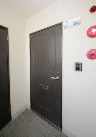 サンシャイン藤の玄関