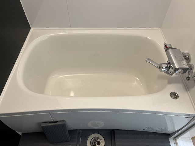 西八代戸建の浴室