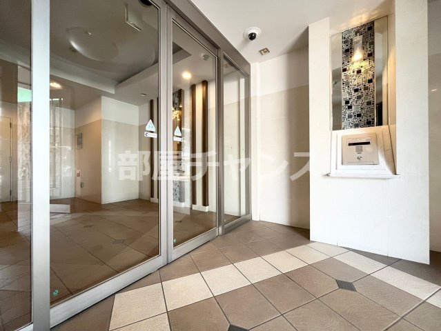 プレサンス東別院駅前コネクションのエントランス