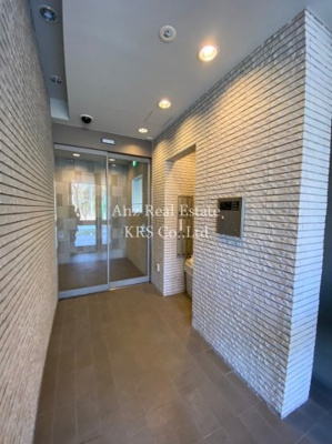 【エントランス】 | リノチェロンテ靭公園 | エントランスにあるオートロック！入居者様の安全を守ります♪