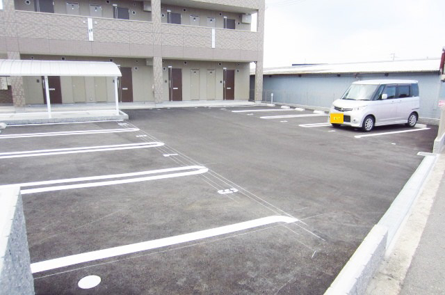 【駐車場】