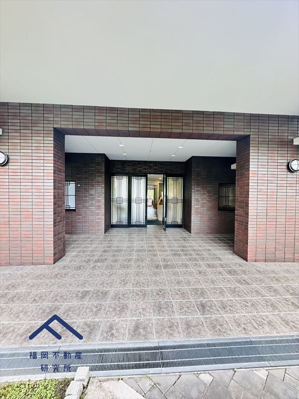 アプローズ香住ケ丘のエントランス