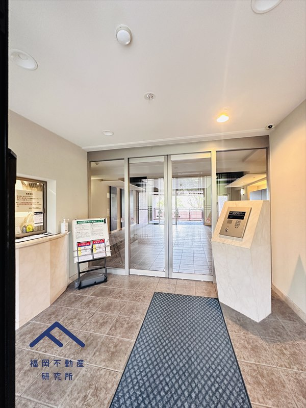 アプローズ香住ケ丘のエントランス