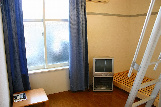 レオパレスシプレの居間・リビング|居間です