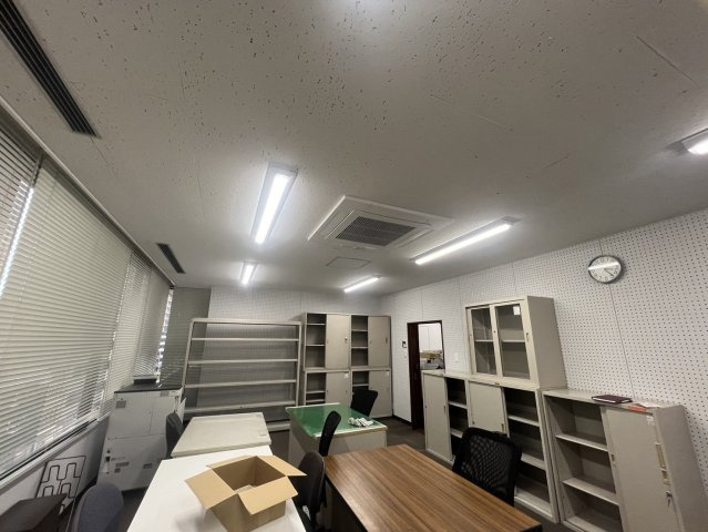 康生通西 野畑証券第2ビルの内装