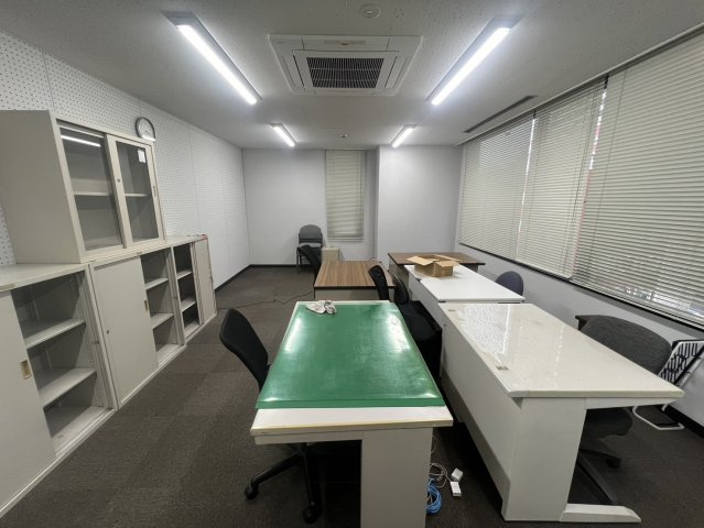 康生通西 野畑証券第2ビルの内装