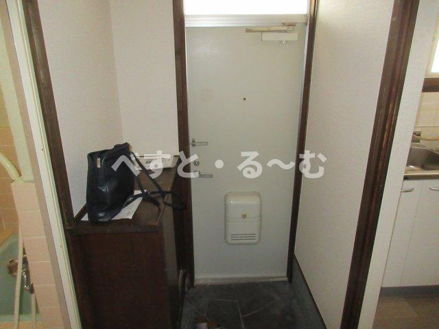 オークラハイツの玄関