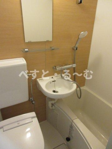 サングレイス西新町の洗面所