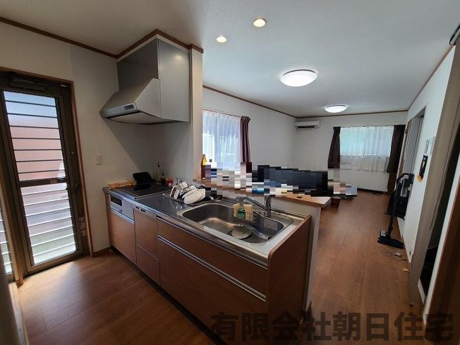 【キッチン】 | 東出雲町揖屋築浅戸建 | 食洗器付きのキッチンです