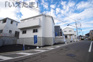 【前面道路含む現地写真】