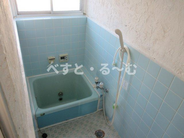 白水平屋の浴室