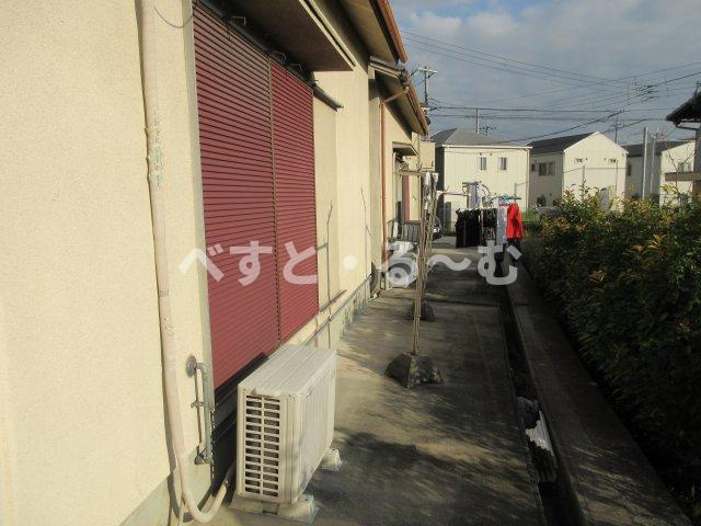 白水平屋の庭