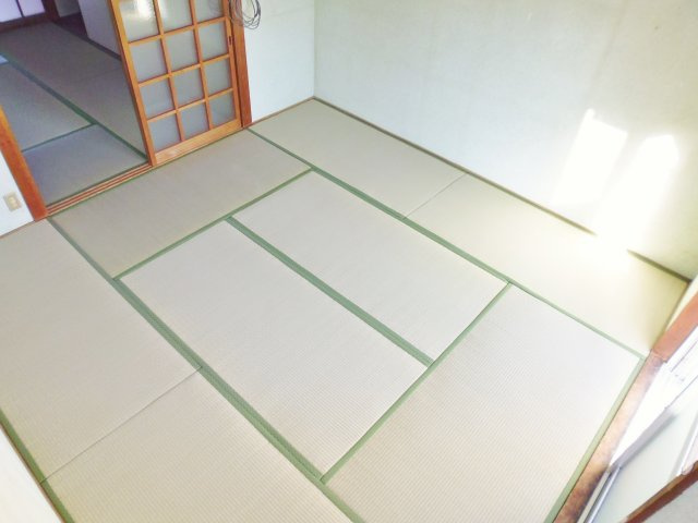 塩屋グリーンハイツ1の和室