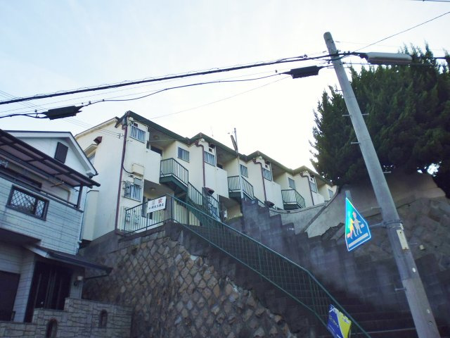 塩屋グリーンハイツ1の外観