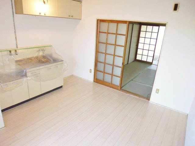 塩屋グリーンハイツ1の居間・リビング