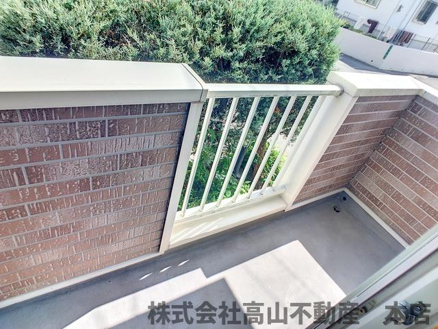 遠賀郡岡垣町旭南のアパートのバルコニー