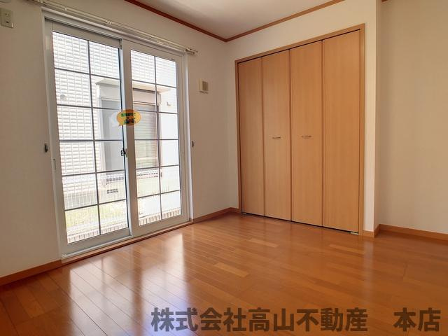 遠賀郡岡垣町旭南のアパートの洋室