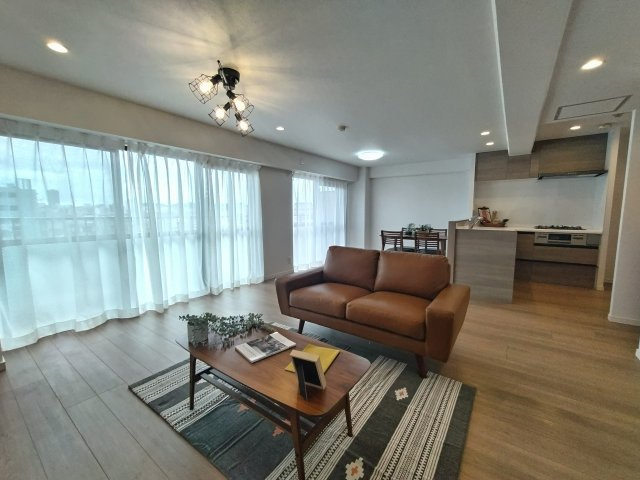 【居間・リビング】ダイアパレス西別院 