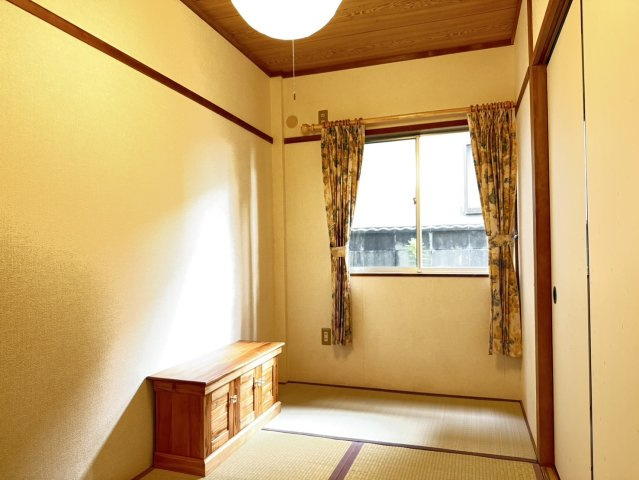  | ユトリロ三谷