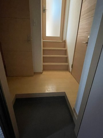 【玄関】 | Hブランド博多 | 別号室の写真になります。現況優先。