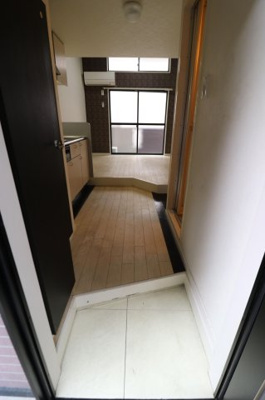 【玄関】 | Y.Tヴィレッジ | 別号室の写真になります。現況優先。