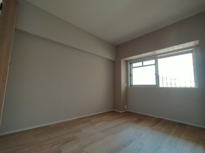 【洋室】 | 鶴見緑地コーポ | 室内全面リフォーム済みで大変美麗です！