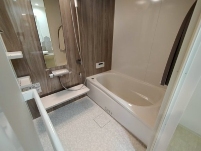 【浴室】 | 鶴見緑地コーポ | １日の疲れを癒す浴室です。