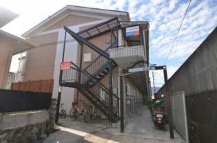 シャロン星の荘の外観