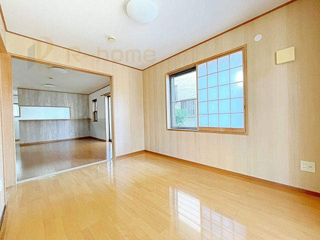 柏市常盤台　中古戸建ての洋室|1階洋室はゲストルーム、キッズスペースとしても利用可能♪
開放してリビングと繋げればゆとりの大空間！