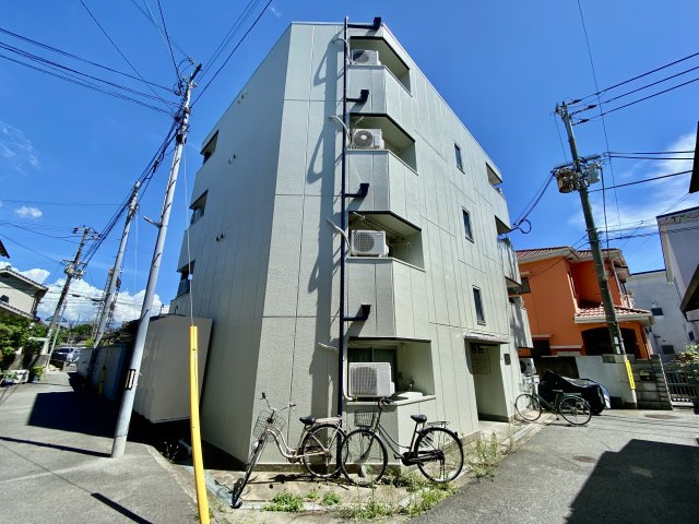 平池マンションの外観