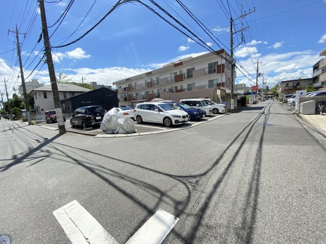 Eris新松戸の駐車場