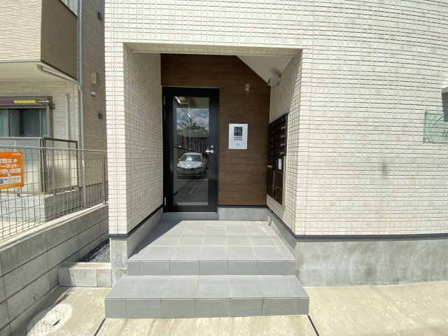 Eris新松戸のエントランス
