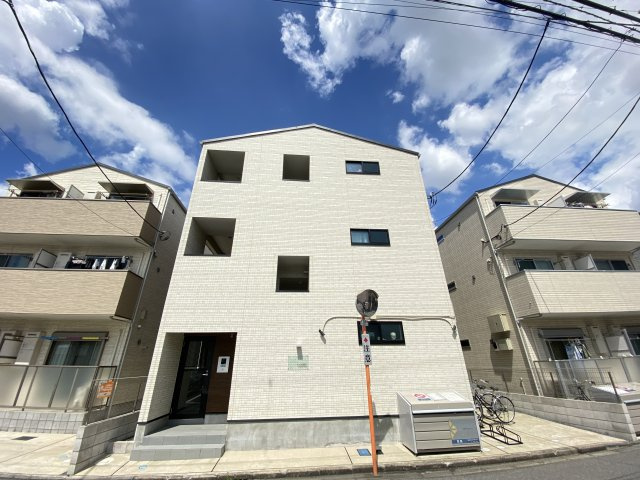 Eris新松戸のエントランス