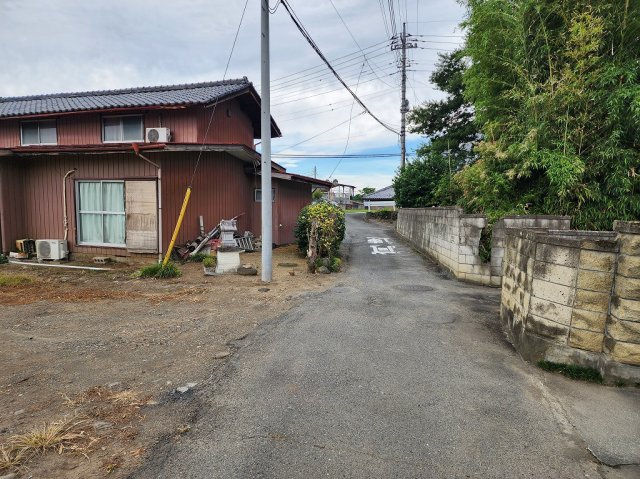 高崎市乗附町売土地 ②号地の前面道路含む現地写真