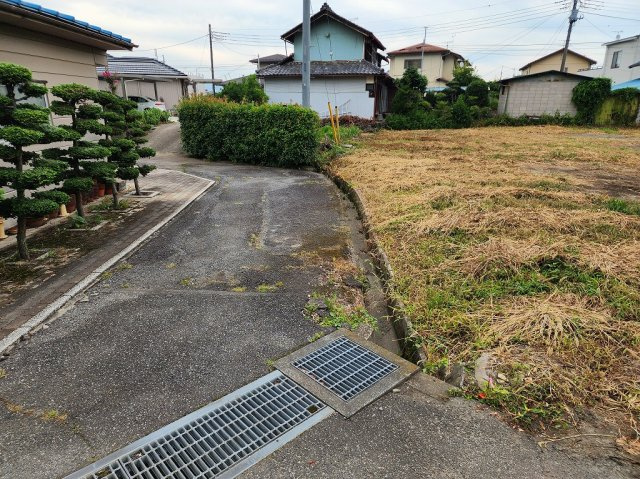 高崎市乗附町売土地 ②号地の前面道路含む現地写真