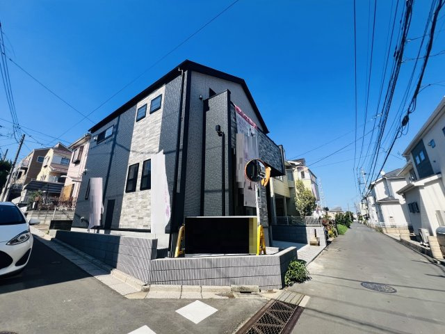 月々８万円台～　新築戸建　川越市新宿町6丁目の前面道路含む現地写真|前面道路　南側4.0ｍ公道・西側4.2ｍ公道の角地♪