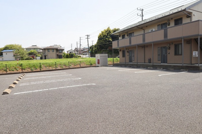 【駐車場】 | オーパス Ⅰ・Ⅱ | 駐車場