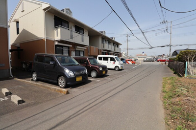 【駐車場】 | メープルハイム A | 駐車場