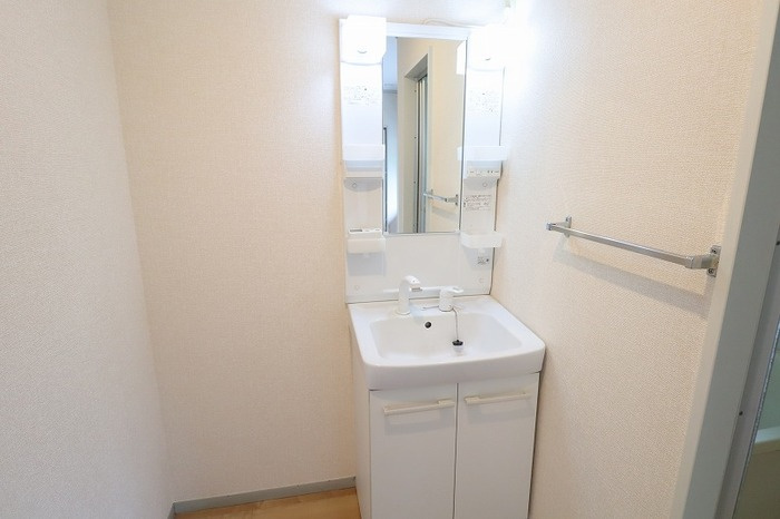 メープルハイム Aの独立洗面台|洗髪洗面化粧台