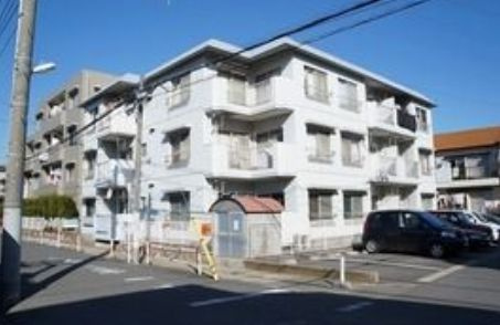 井上マンションのロビー