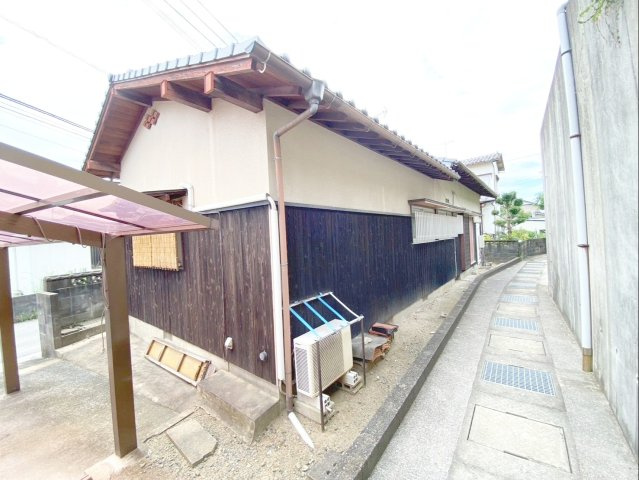 糟屋郡篠栗町津波黒3丁目　中古戸建の外観|物件裏側の外観です