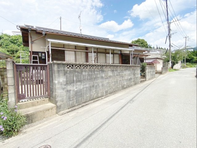 糟屋郡篠栗町津波黒3丁目　中古戸建の外観|土地面積215.5㎡、建物面積73.64㎡！